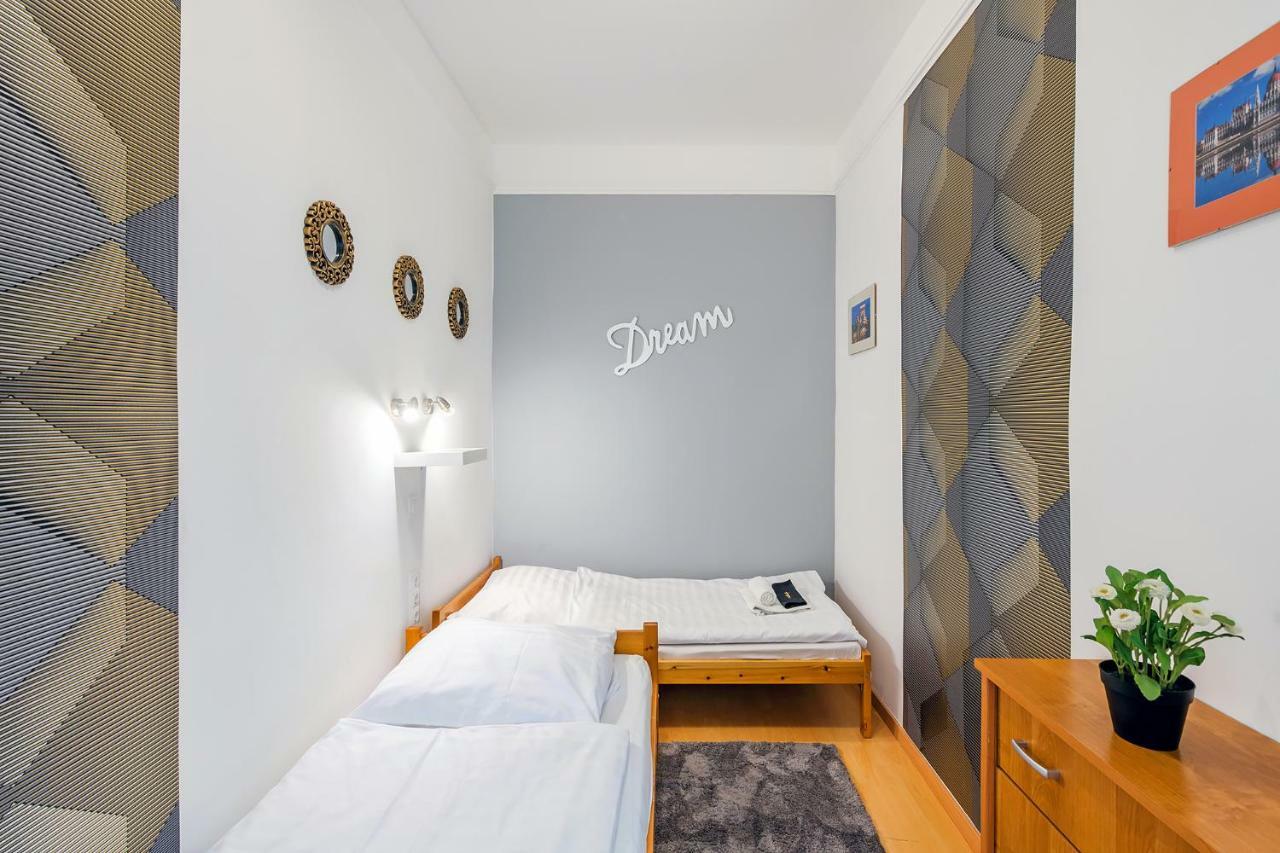 Parking, Ac, Wifi 2 Room Apartment In The Center Budapesta Exterior foto